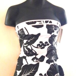 Black & White Floral Print Dress w/ Pink Accent